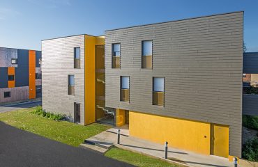 Ayer photographe architecture habitat social aiguillon construction metal jaune