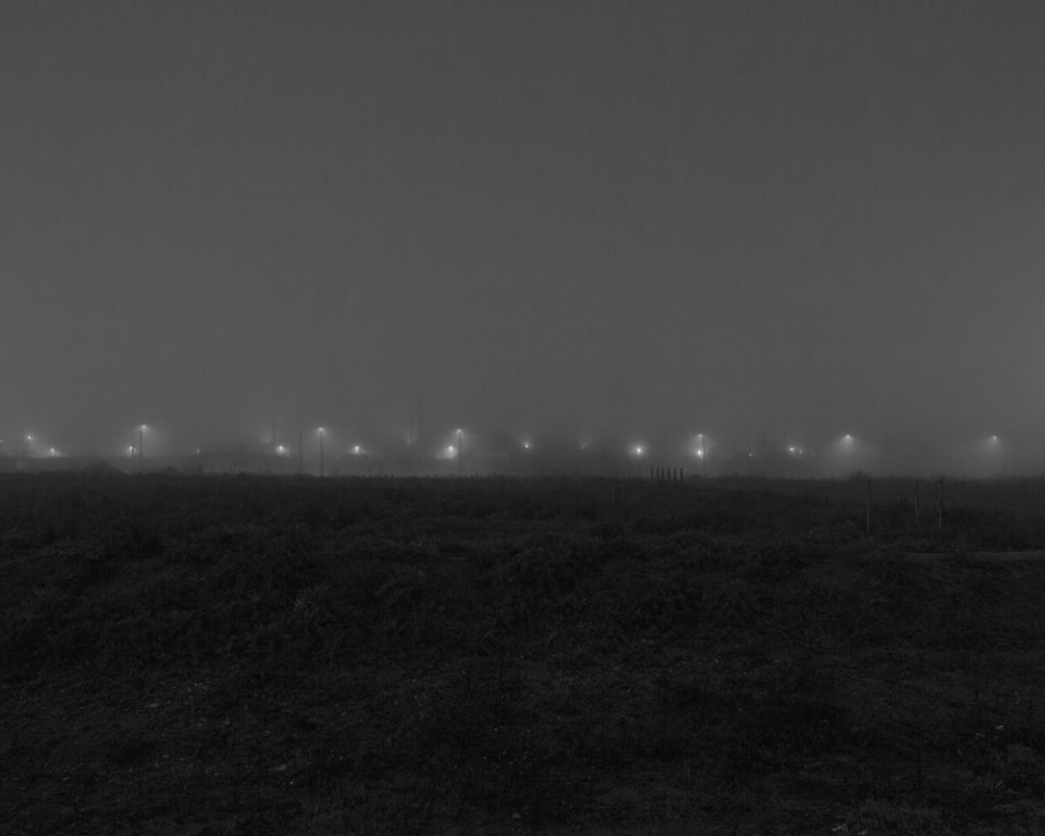 Ayer photographe architecture rennes nuit brume construction la plaine de baud avant les constructions immobilieres
