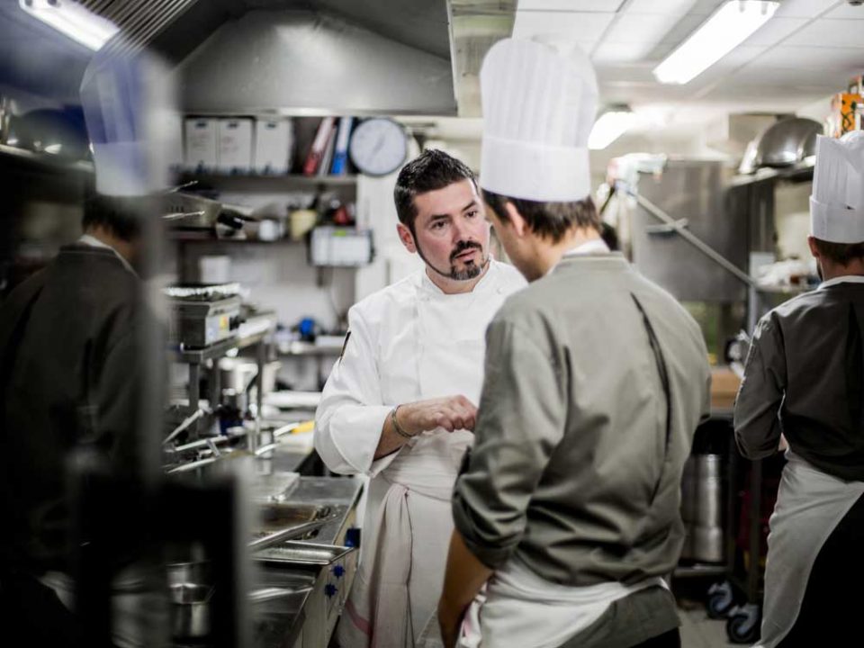 Ayer photographe rennes hotel balthazar cuisine gastronomie explication en cuisine avec Anthony le fur