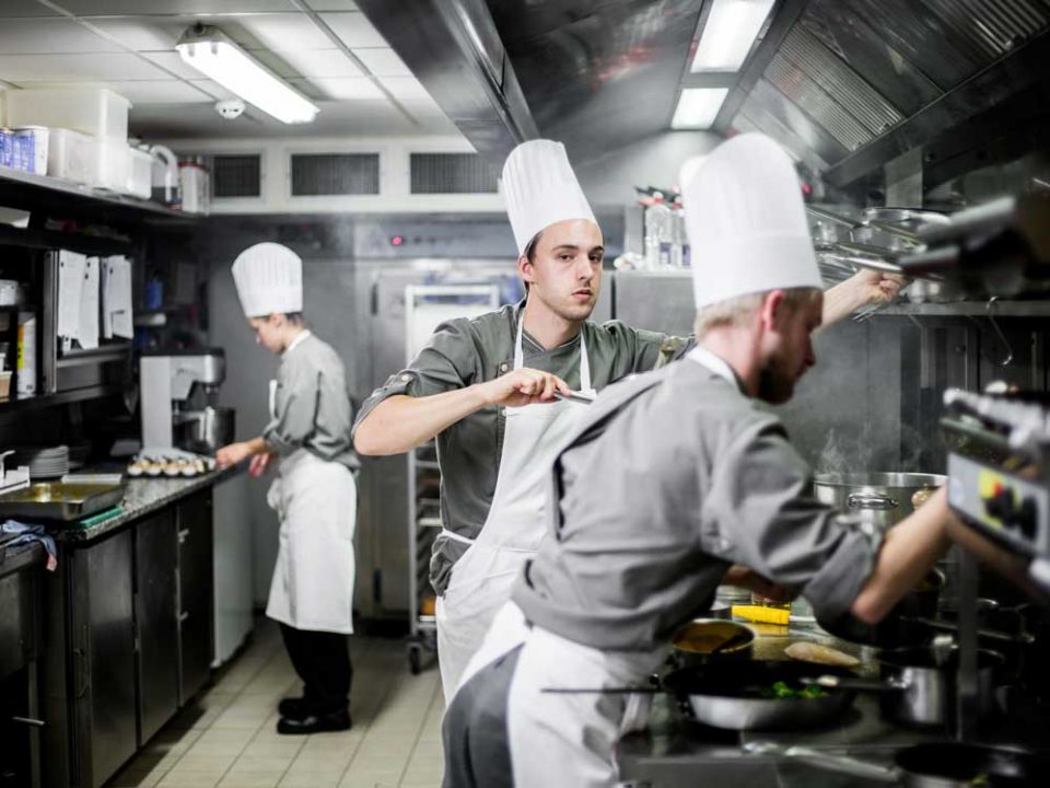 Ayer photographe rennes hotel balthazar cuisine gastronomie en plein rush en cuisine